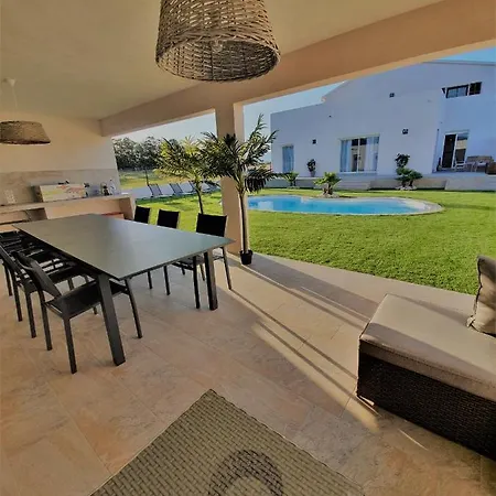 Oma Villa *